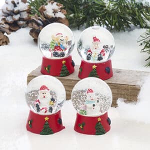 45mm Christmas snowglobe w. poly fig. '6CM, 4 ASS.